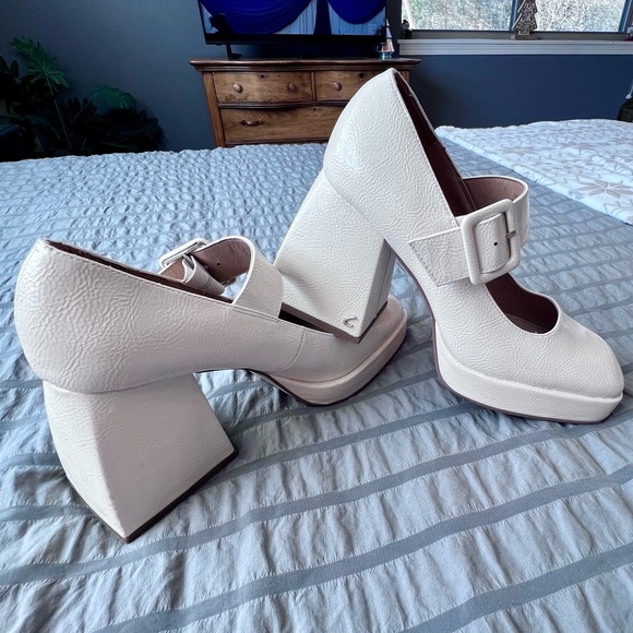 CIRCUS NY BY SAM EDELMAN Khiara Faux Leather Ivory Flared Heel Mary Janes 8.5 - Picture 5 of 8